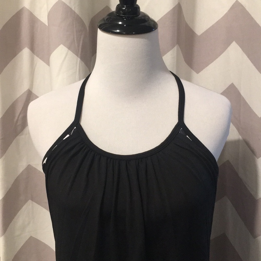 Workout top - Picture 2 of 6